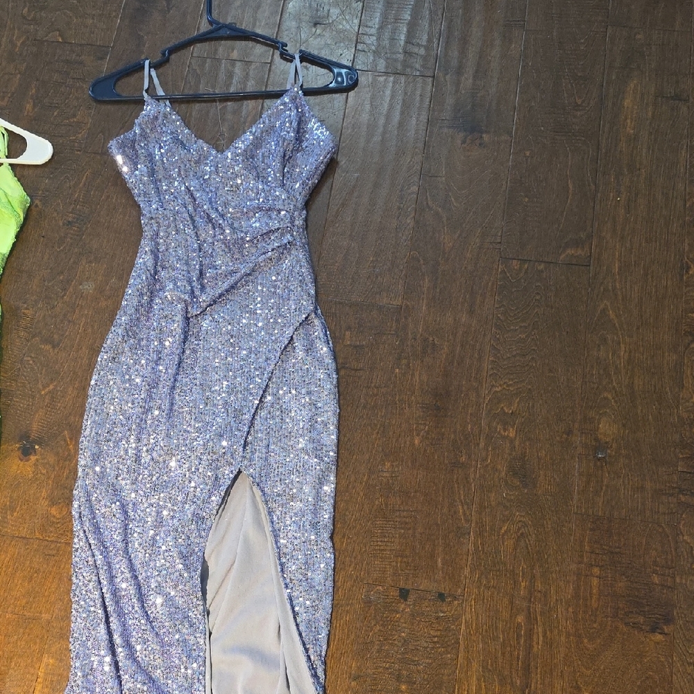 Elegant Sequin Evening Dress in Purple
